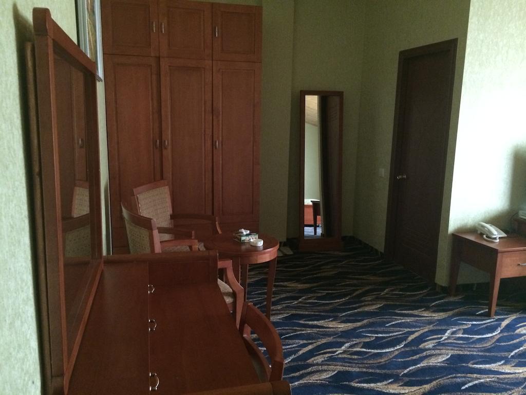 Nairi Hotel Jermuk Exterior photo