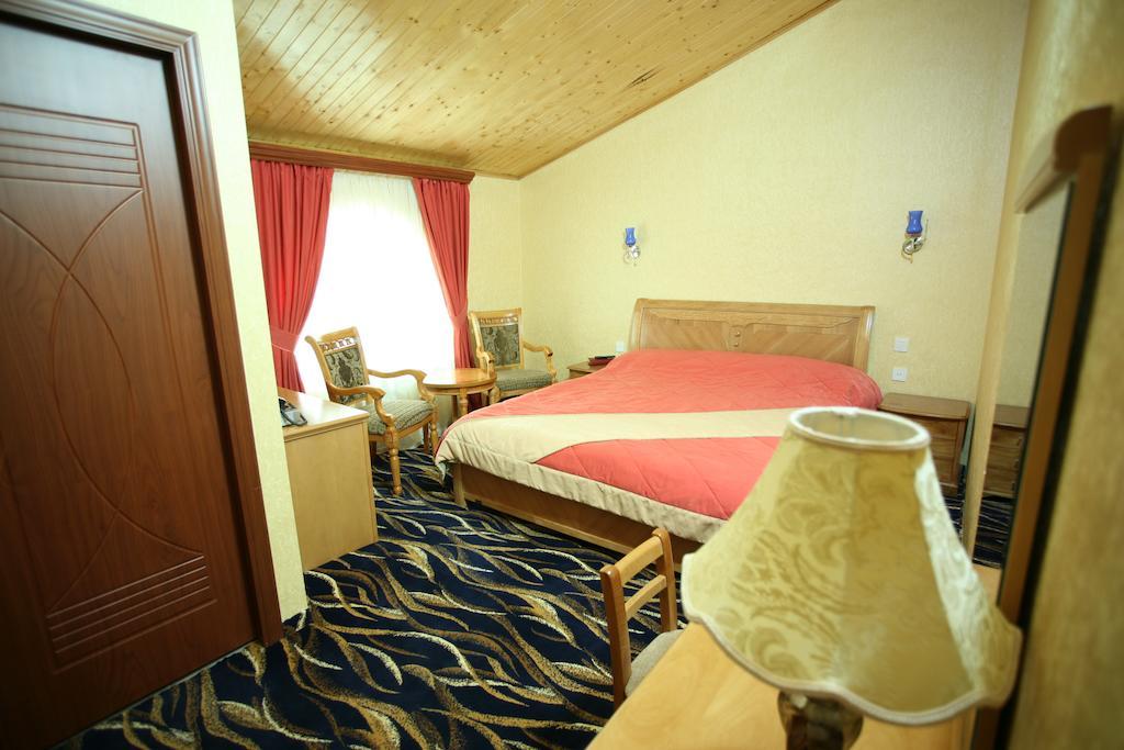 Nairi Hotel Jermuk Exterior photo