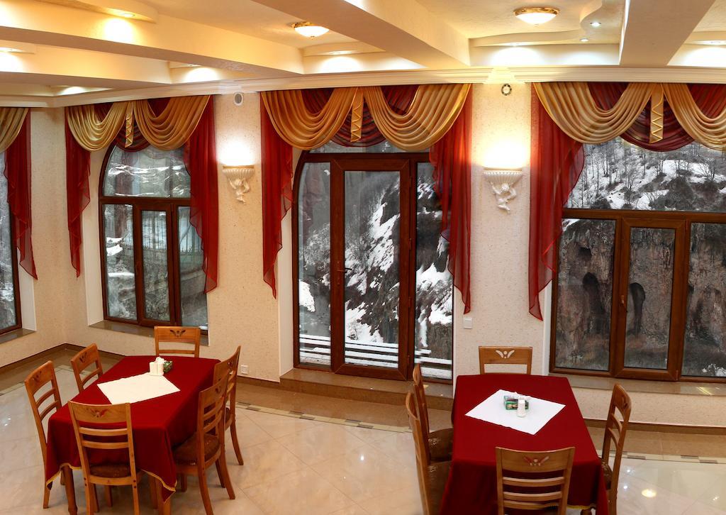 Nairi Hotel Jermuk Exterior photo